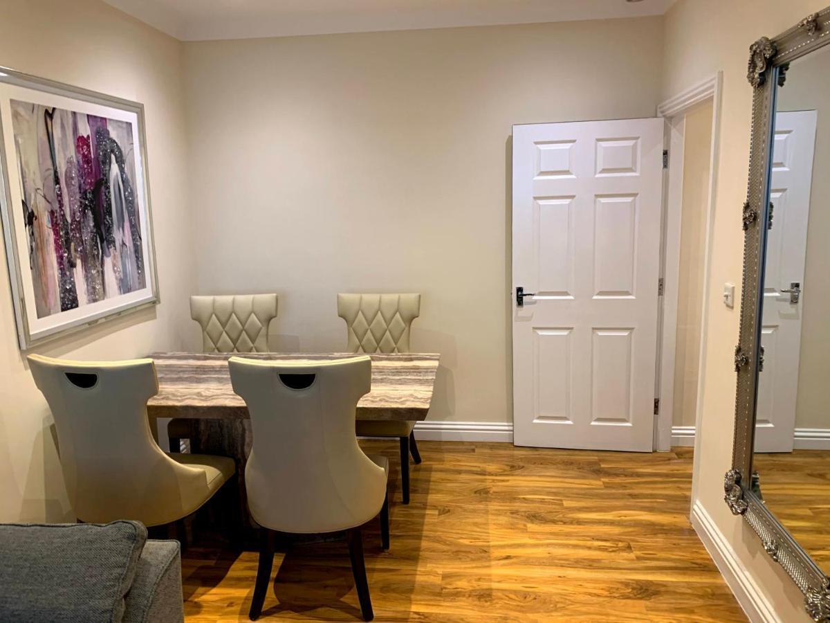 Apartment 5 - Two Bedroom Luxury Apartment Close To Town, Mainline Rail & Theatre Stylish And Comfortable Darlington  Dış mekan fotoğraf